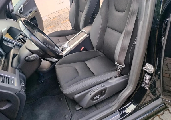 Volvo XC 60 cena 59800 przebieg: 194000, rok produkcji 2013 z Kielce małe 562